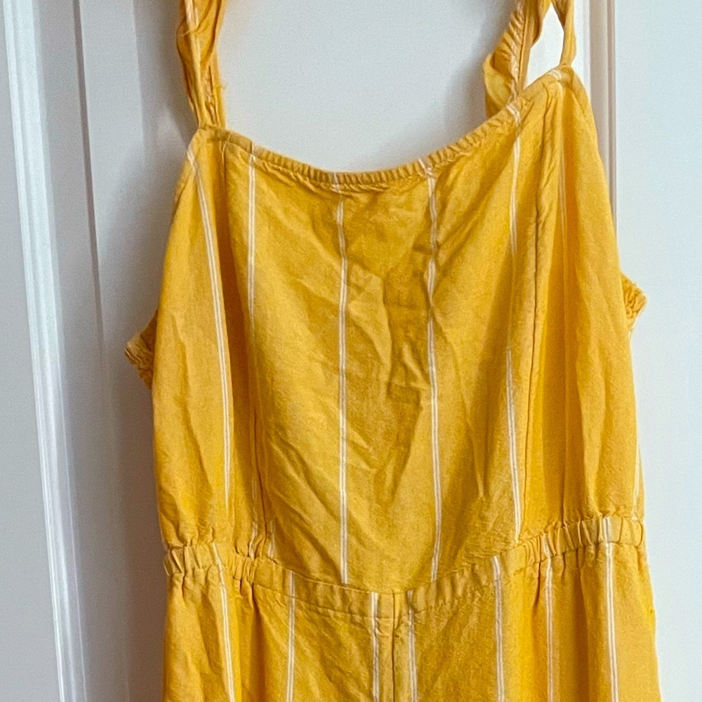 Yellow jumper